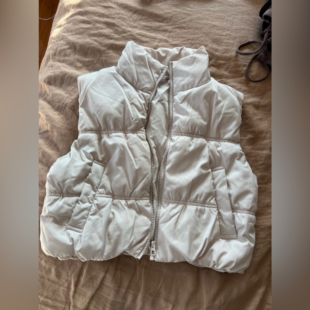 Cream Cropped H&M vest